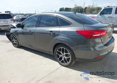 2017 Ford Focus Sel z USA, uszkodzony, nr VIN 1FADP3H2XHL247188